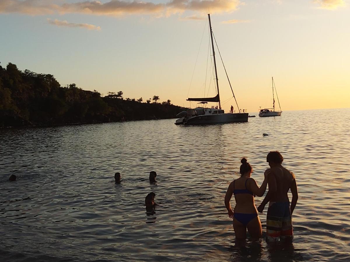 Les Gites Du Domaine De Petite-Anse Bouillante Exterior foto